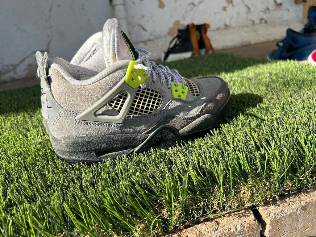 Imperfect 3.5Y Air Jordan 4 Retro SE 'Neon 95