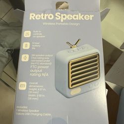Retro Speaker Wireless Portable 3W Built-in Controls 5h Battery Light Blue Gold