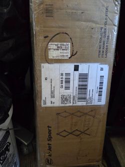 Quick Fold Steel Ladder Toss