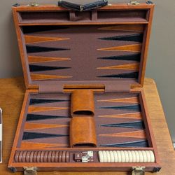 Backgammon Set w/ Leather Carrying Case