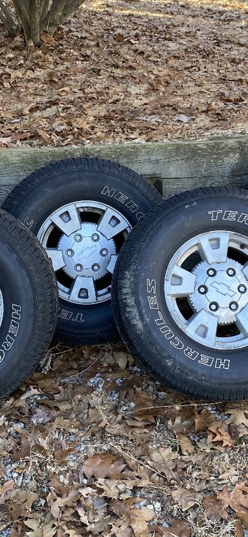 2006 Chevy Colorado Rims/tires