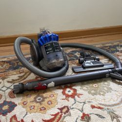 Dyson City DC26 Vacuum Cleaner