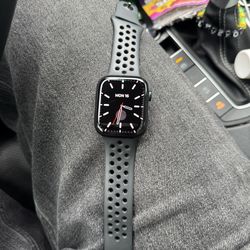 Apple Watch Series 7 Nike GPS+Cellular