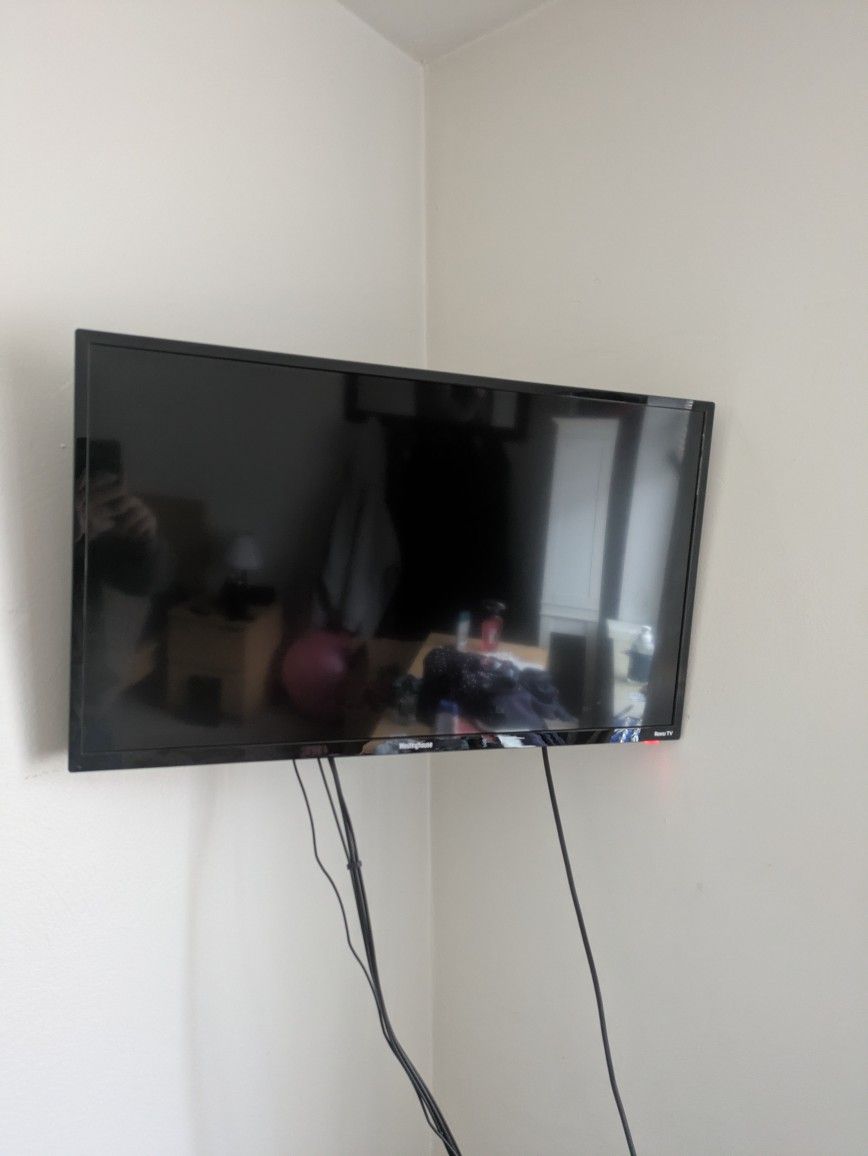 32in Westinghouse Tv