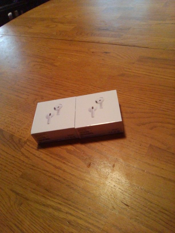 Air Pods 4