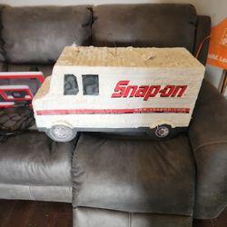 Snap-on Pinata