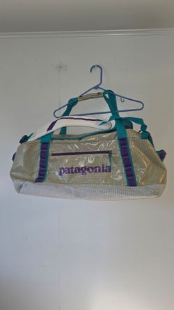 Patagonia Gray Black Hole Duffel Bag 24" 60L Backpack Straps Travel Mens Luggage

Pre-owned condition