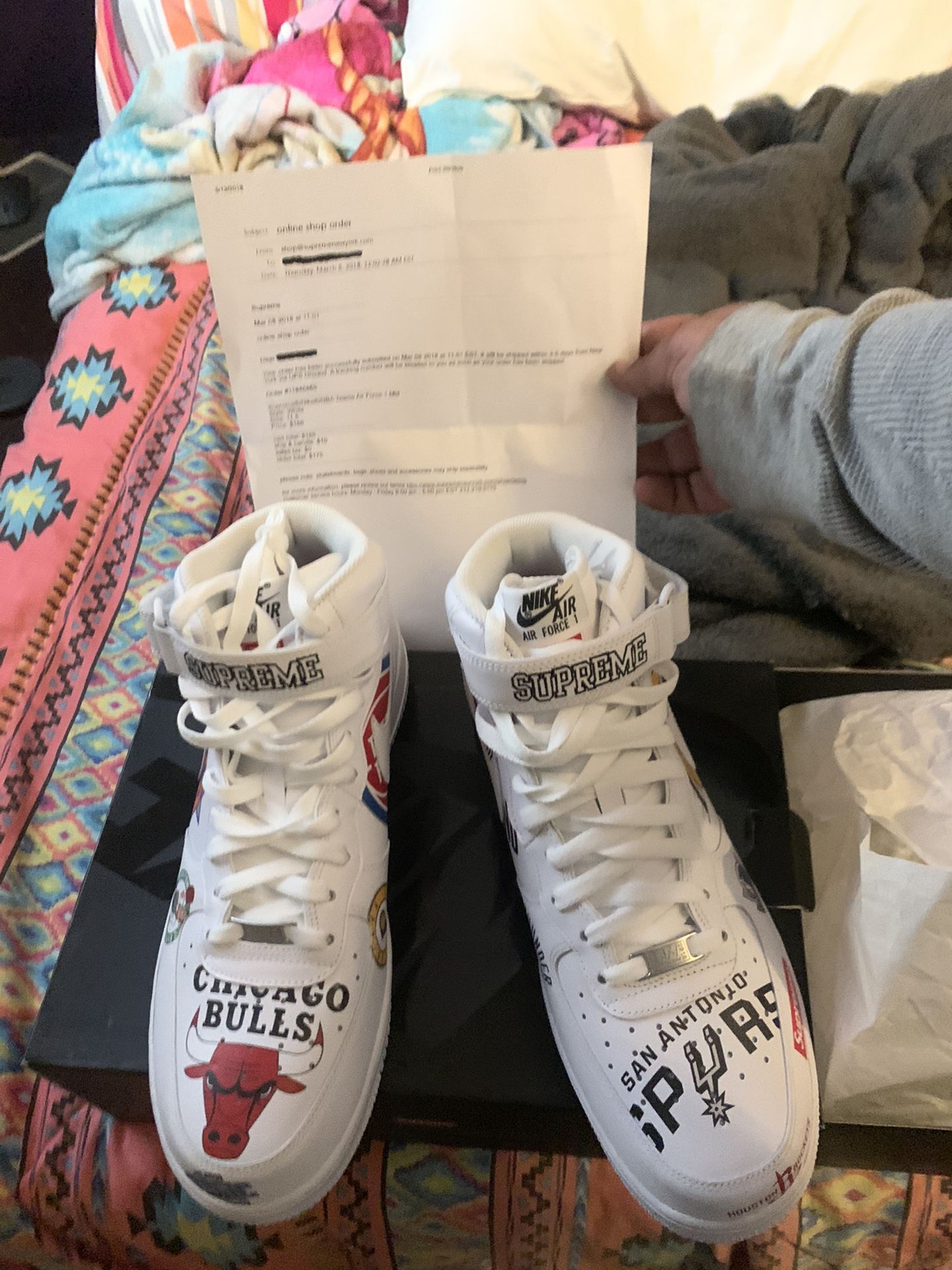 (DS) White Air Force 1 Mid ‘07 /Supreme’s size 11.5