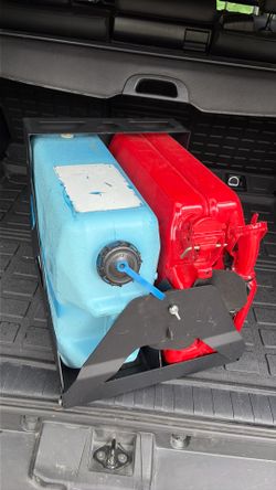 Field and Water Jerry Can plus holder
