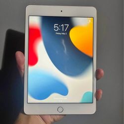 iPad Mini 1,  Wi-Fi Internet Access,  Excellent Condition 