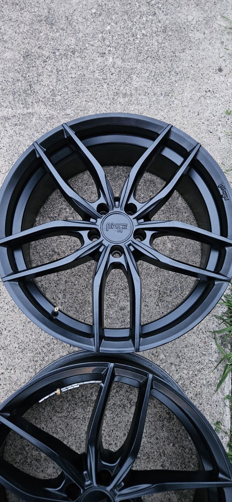 Niche Vosso 20x9 (5 Wheels) 1250 OBO