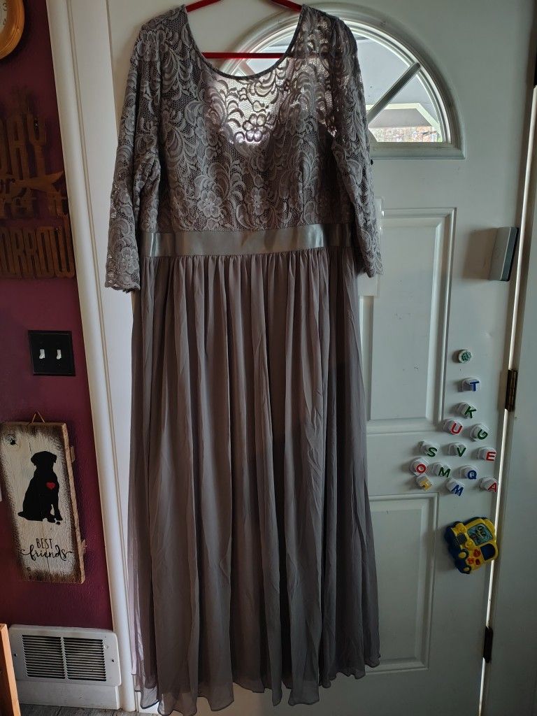 Size 24 Ever Pretty Wedding/ Formal Dress