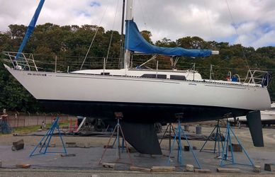 DEAL C&C 36 Sailboat Turn Key Cruiser