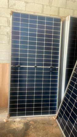 Solar Panels 585/590