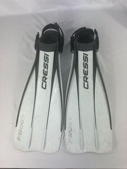 Cressi Frog Scuba Diving & Snorkeling Fins – White/Black – M/L