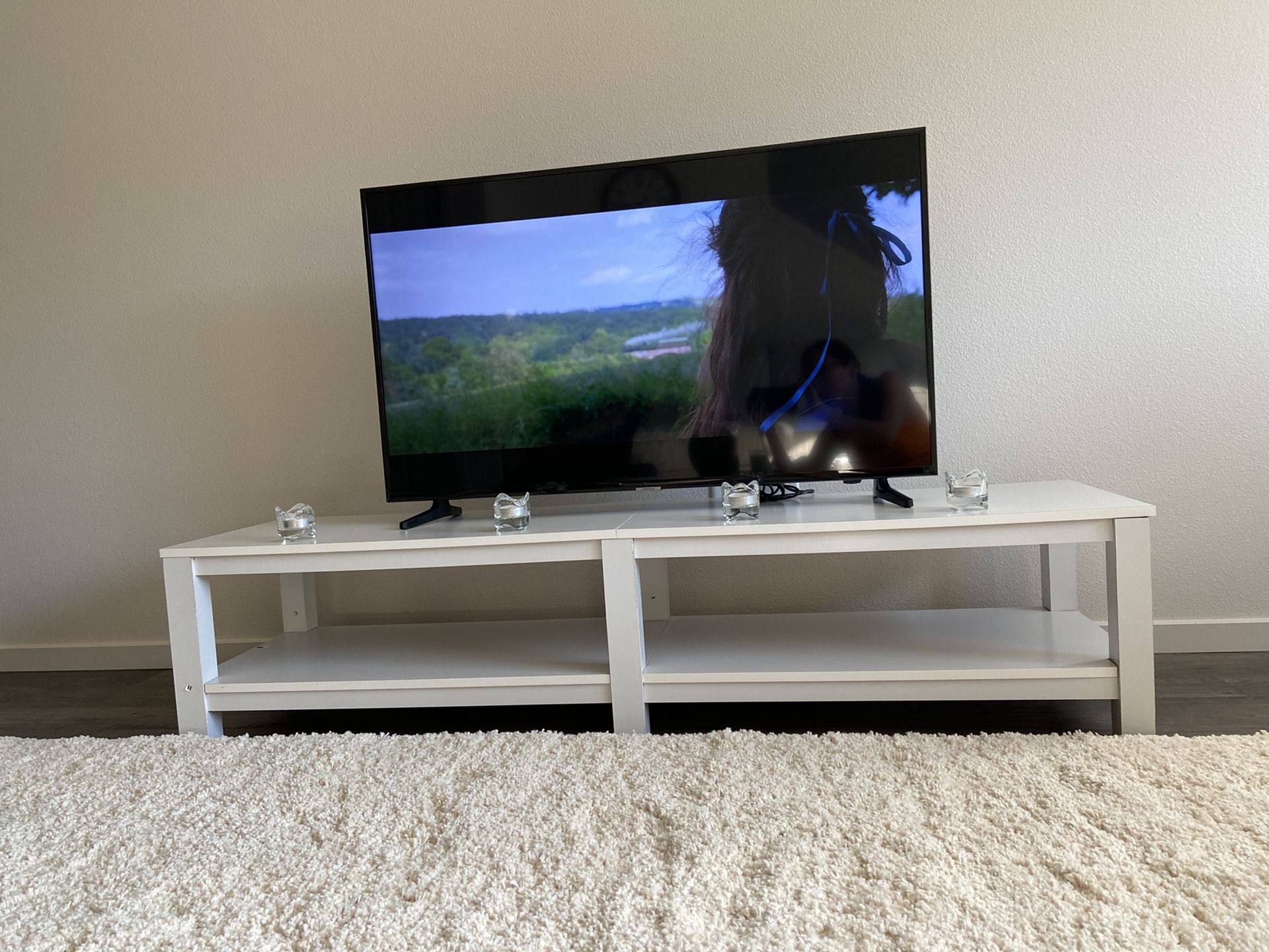 Samsung smart 43 inch TV series 6