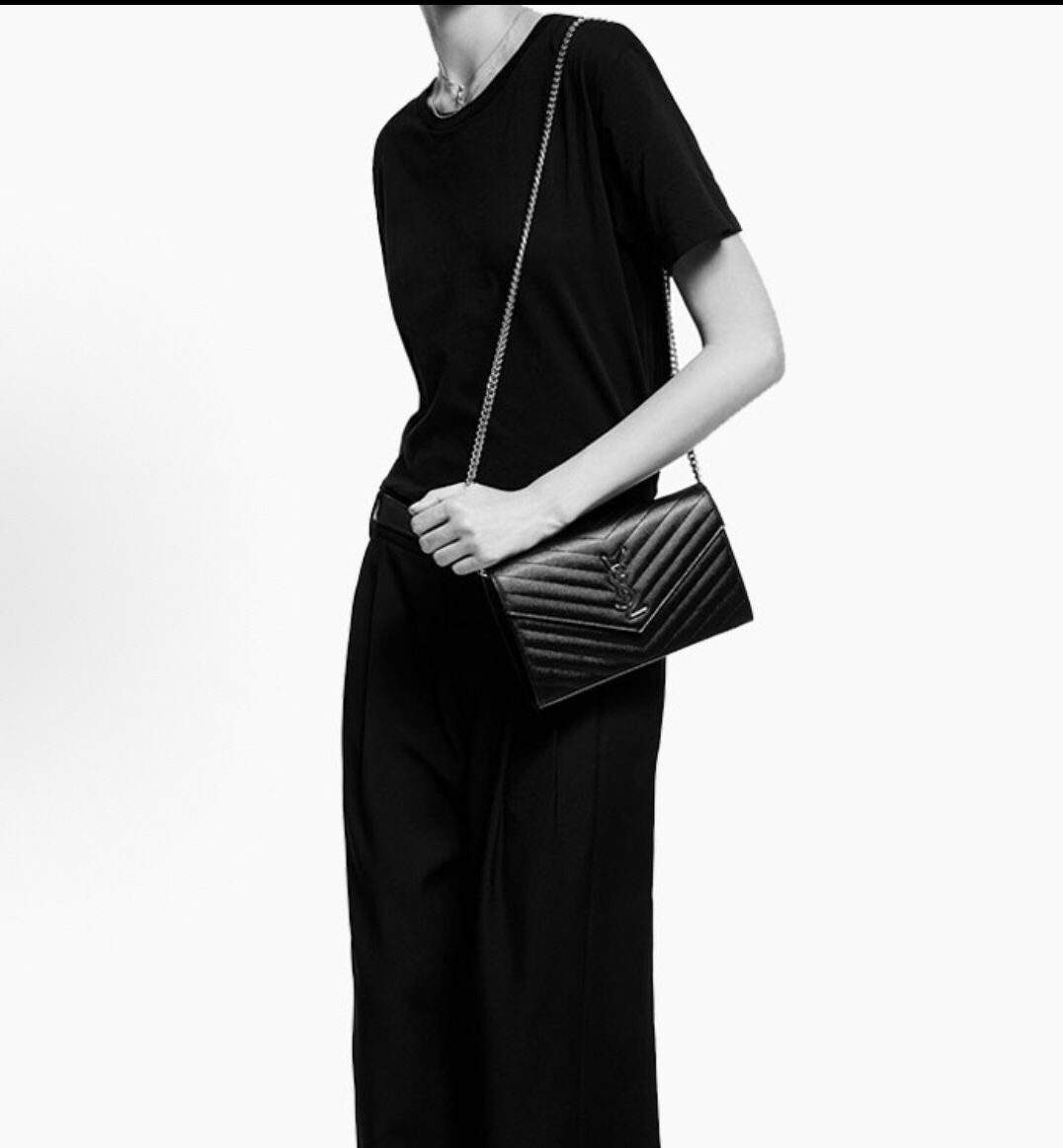 SAINT LAURENT YSL PARIS Gold Logo Chain Strap Quilted Grained Printed Leather Single Shoulder Crossbody Bag(88)17