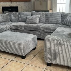 U Shape Sectional . 🚚WE DELIVER🚚
