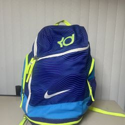 NIKE KD Kevin Durant AIR MAX Backpack Basketball Gym Sports Bag RARE Blue/Purple. Pre owned in good condition with some cosmetic blemishes associated 
