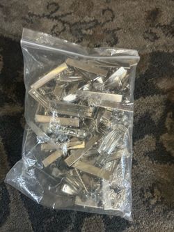 clips over 70 pcs