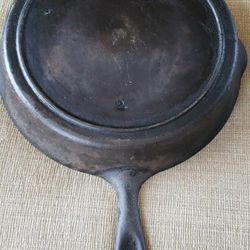 Vintage Old Unmarked Iron No. 8 Skillet 