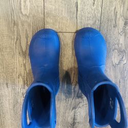 Boots Crocs Kids Size 11