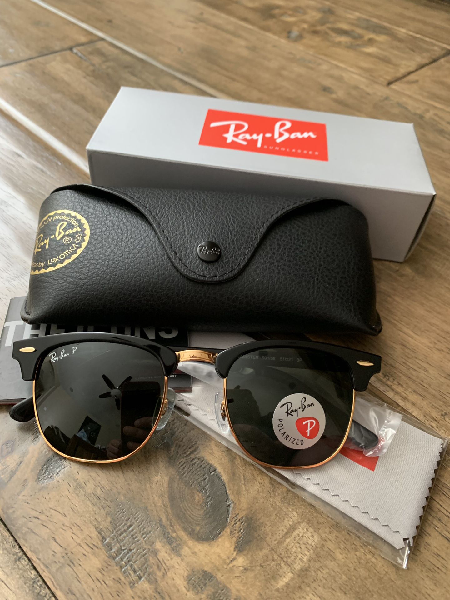 Polarized Ray Ban Clubmaster 51mm classic black gold sunglasses