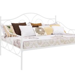 Victoria Day Bed
