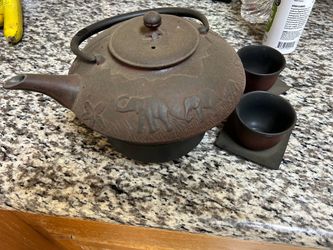Japanese Cast Iron Tea Pot red, elephant design