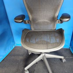 $200 Firm, Yes,  It's Available, Herman Miller Aeron Chair, Mesh, Size B, Ergonomic, Works, Seat Has a Defect,  Dealer/Refurb Price $350 - $600