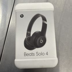 Beats Solo 4 Headphones New
