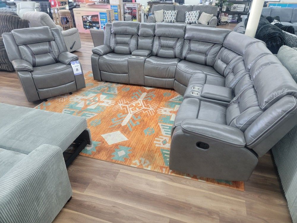 New 3pc Grey Leather Reclining Sectional