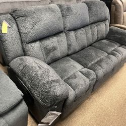 Stunning Double Reclining Couch 