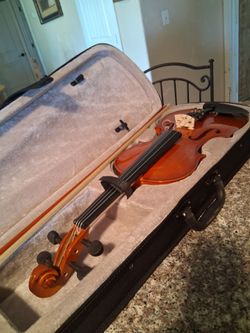 Violin 4/4 full size for student like new