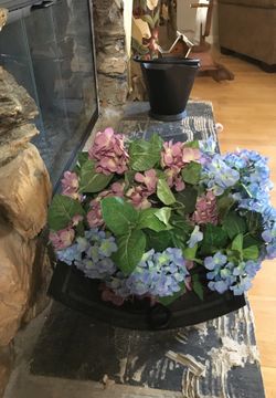 4 bunches of flowers.