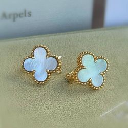 18k yellow gold Van cleef Alhambra style White Mother of pearl stone clover clip back earrings