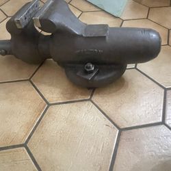 Wilton Bullet Bench Vise 