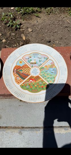 Vintage 1987 Four Seasons Calendar Dinner Plate Avon Collectors Edition rare