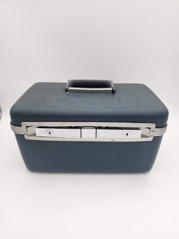 Vintage Blue Samsonite Contoura Train Case