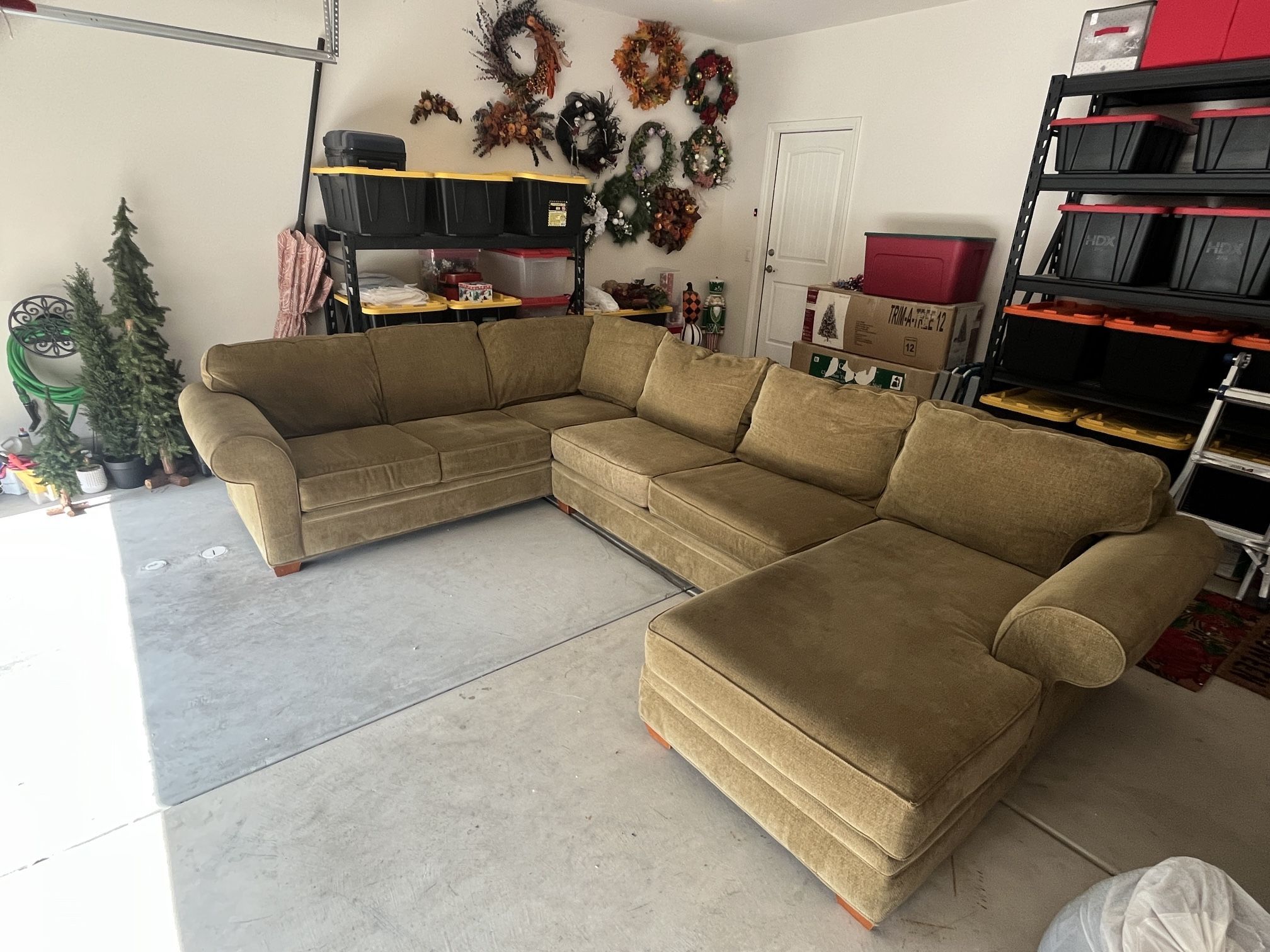 Large Sectional Couch *will Deliver*