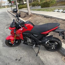 2023 Kawasaki Z125 pro