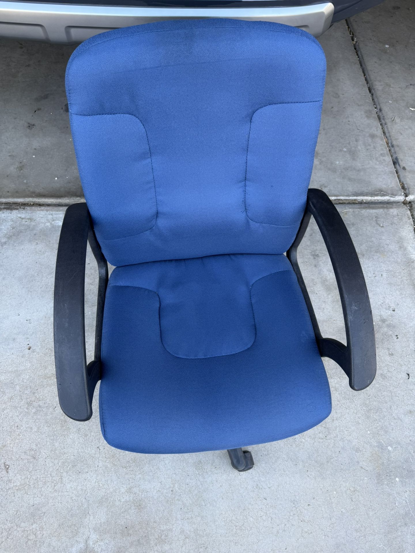 OFFICE CHAIR 