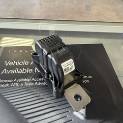 Tesla Model Y Model 3 Pyro Fuse Disconnect Airbag Deployed 