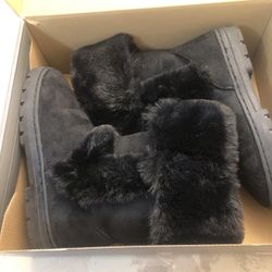 Faux Fur Women’s Black Boots Size 7