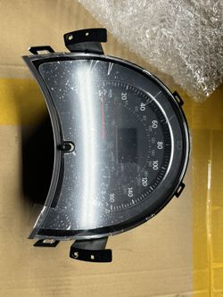 1C0920501PX Convertible, 2.5 liter, auto trans. Coupe, 2.5 liter, auto trans. Instrument Cluster