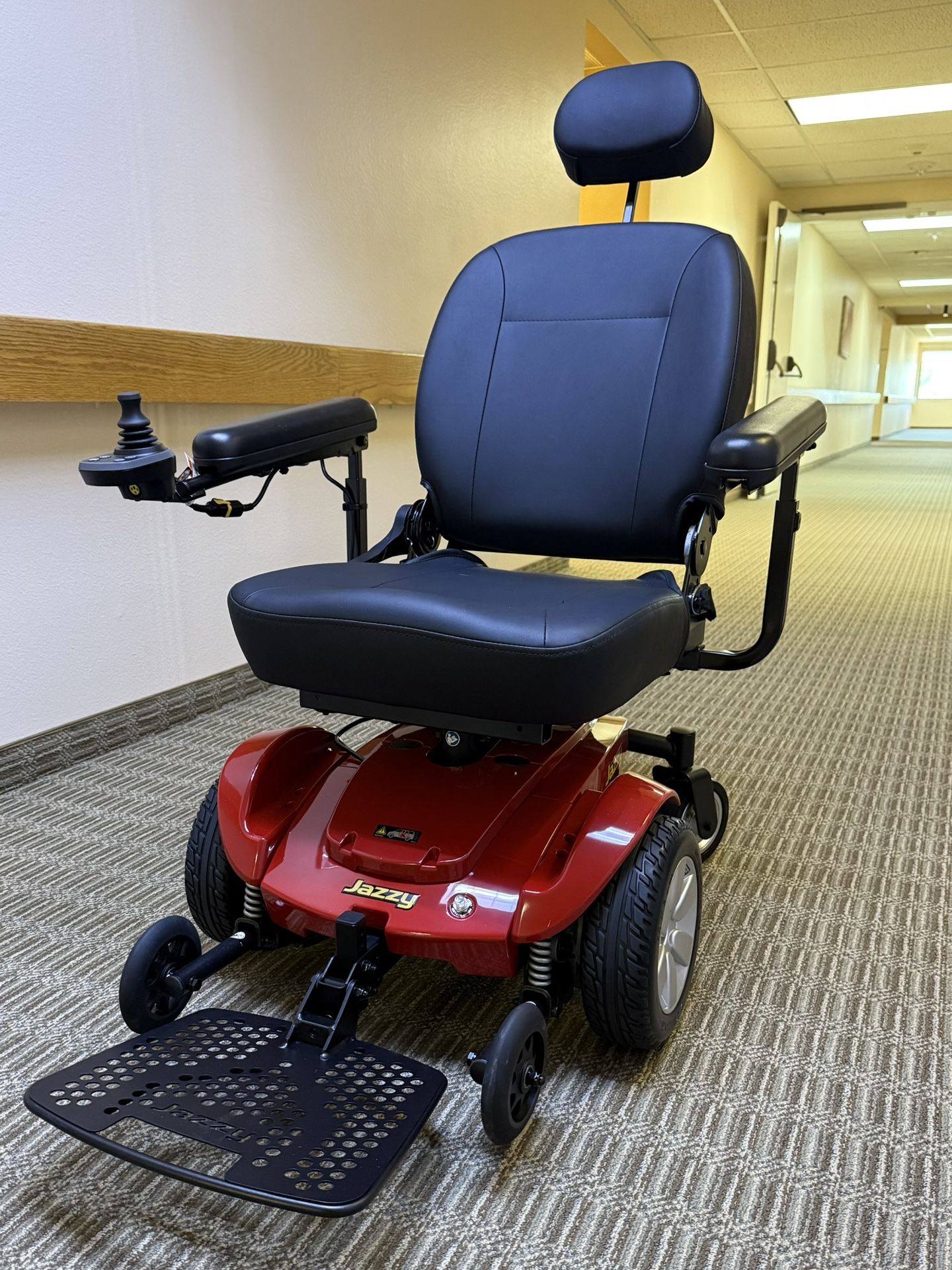 Pride Jazzy Select Electric Chair