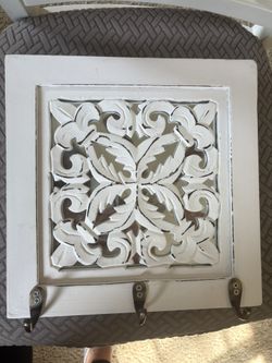 Decorative White Carved Wood Wall Hook Rack