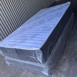 NEW TWIN SIZE SET MATTRESS AND BOX SPR+ING-2pcs