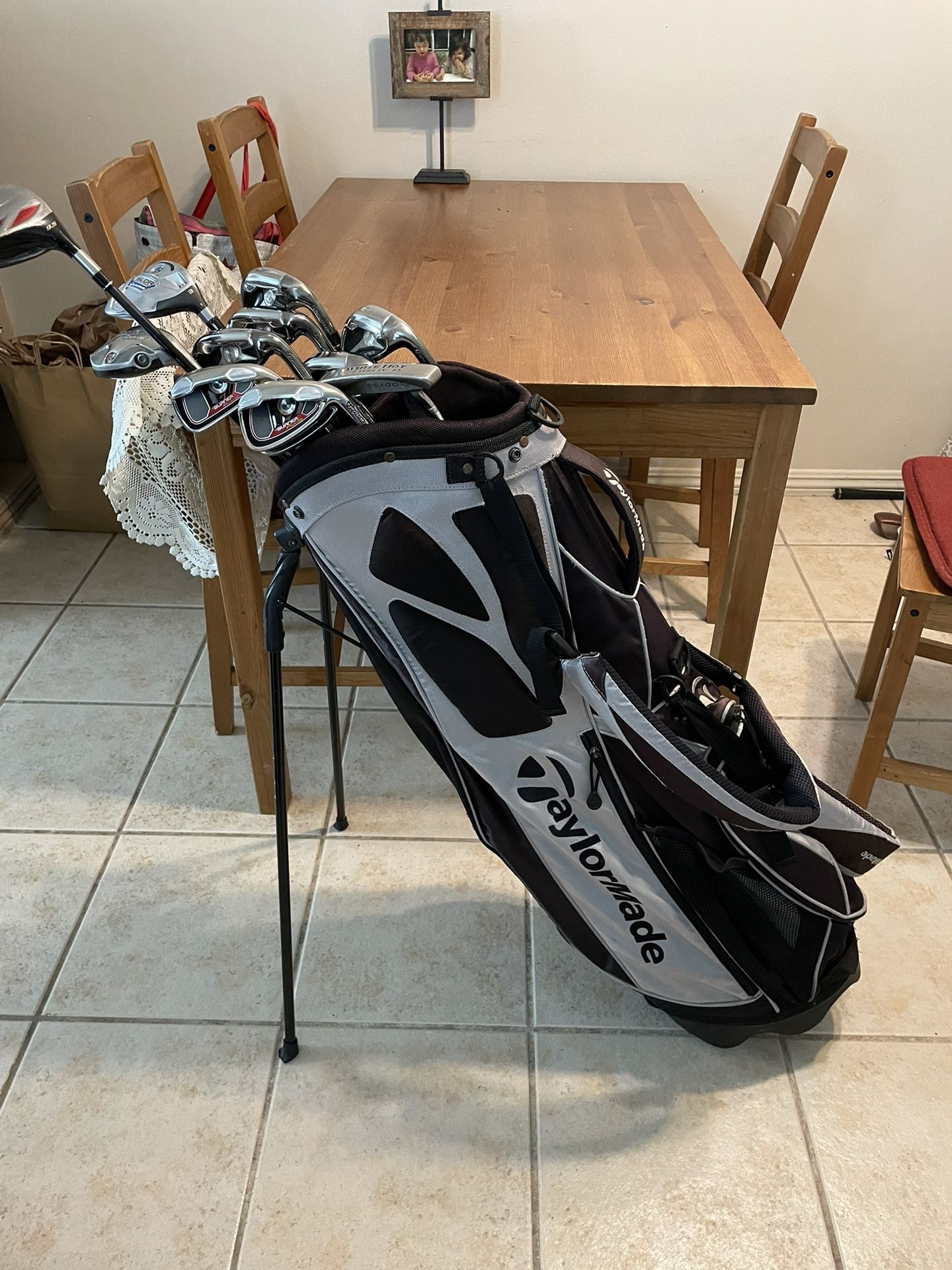 TAYLOR MADE BURNER MEN’S GOLF SET+T. MADE STAND GOLF BAG