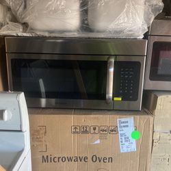 Free Delivery.  Brand New Frigidaire Microwave https://offerup.co/faYXKzQFnY?$deeplink_path=/redirect/ Delivery 